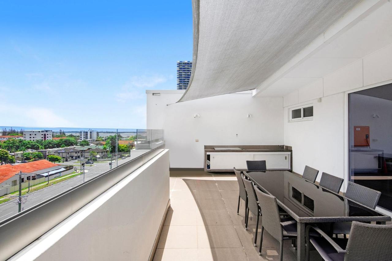 Modern Contemporary Southport Apartment - Coasthm Gold Coast Dış mekan fotoğraf